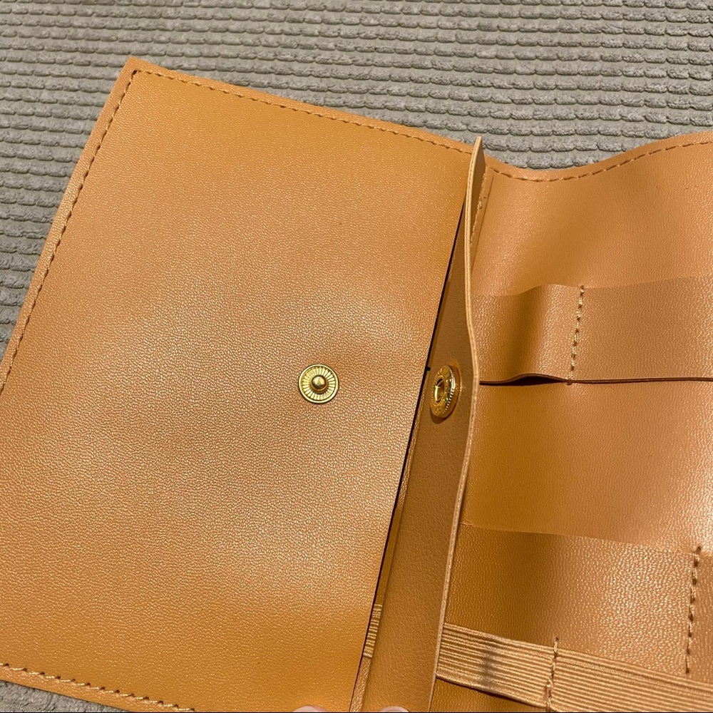 Tech Roll Organizer - Picture 5 of 8